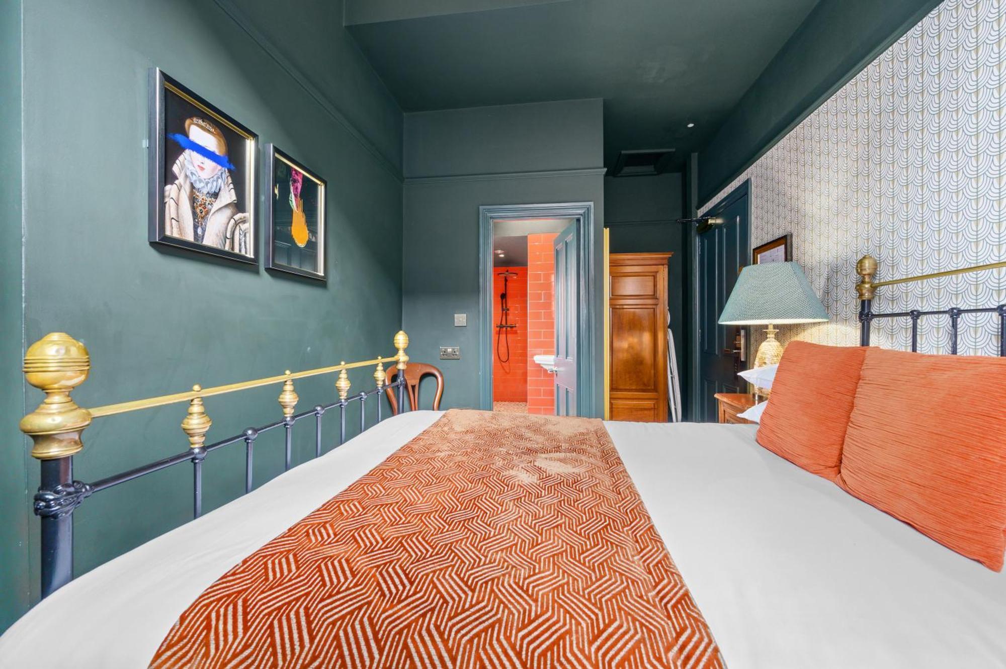 Clementine'S Guest House York Esterno foto A bedroom at the hotel