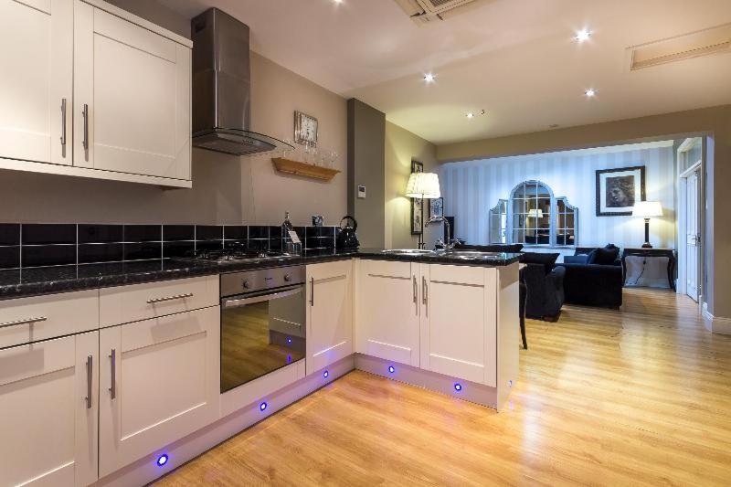 Clementine'S Guest House York Camera foto A modern kitchen